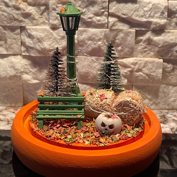 Fall themed Cloche - Picture 2 of 5